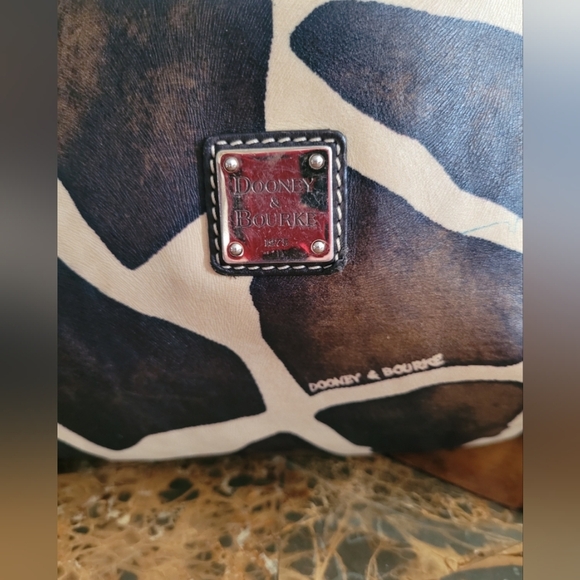 Dooney & Bourke Black and Tan Women's Bag - Picture 9 of 12